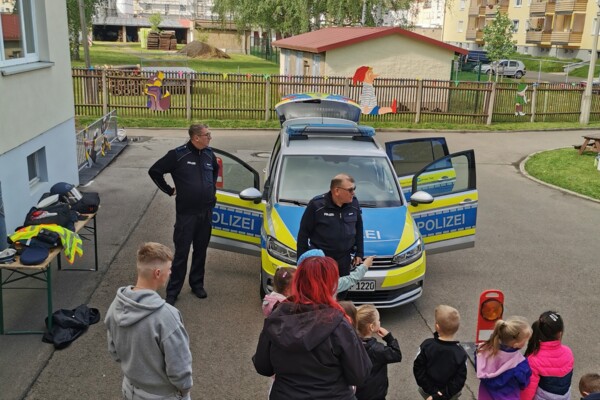 Polizei bei Kita Bummi