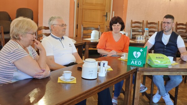 Im Gespräch: von v.r.n.l.: Sonja Reichardt (Geschäftsführung ASB KV Altenburg/ Schmölln), Thomas Wagner (Vorsitzender ASB KV Altenburg/ Schmölln), Hauptamtsleitung Jacqueline Rödel, Bürgermeister Sven Schrade Im Gespräch: von v.r.n.l.: Sonja Reichardt (Geschäftsführung ASB KV Altenburg/ Schmölln), Thomas Wagner (Vorsitzender ASB KV Altenburg/ Schmölln), Hauptamtsleitung Jacqueline Rödel, Bürgermeister Sven Schrade