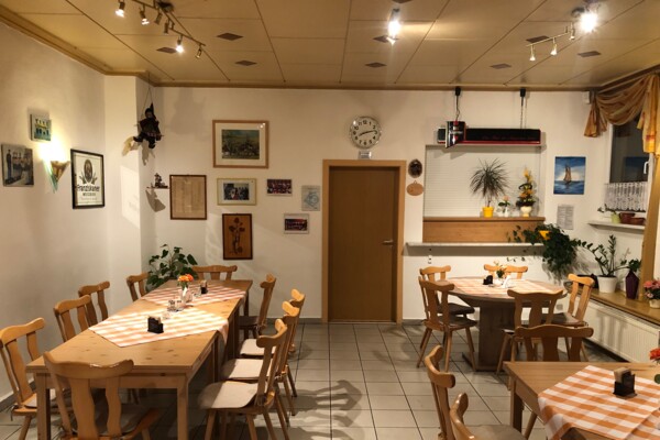 Sportlerklause - Innenansicht Sportlerklause - Innenansicht