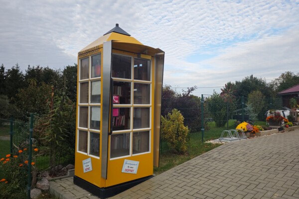 Bücherzelle in der Eigenheimstraße 5 in Lumpzig Bücherzelle in der Eigenheimstraße 5 in Lumpzig