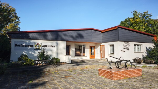 Dorfmuseum Altkirchen von vorn