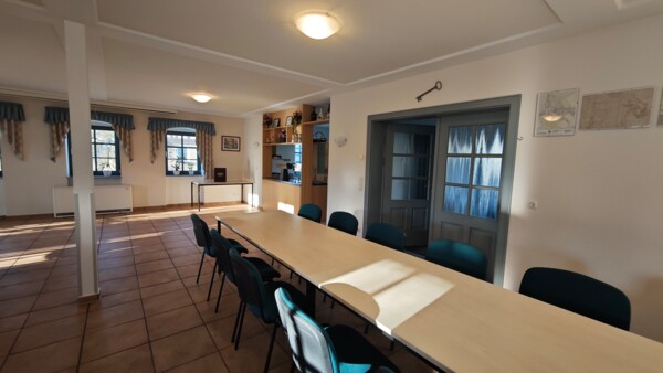 Bürgerhaus Wildenbörten - Saal mit Blick zur Küche Bürgerhaus Wildenbörten - Saal mit Blick zur Küche