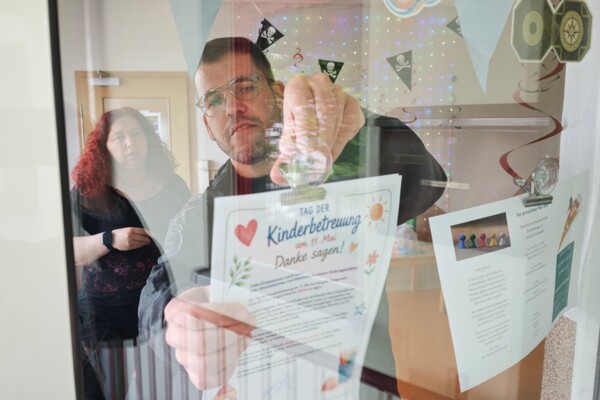 Auch im Finkenweg wird der Gruß angepinnt. Auch im Finkenweg wird der Gruß angepinnt.