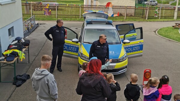 Polizei bei Kita Bummi