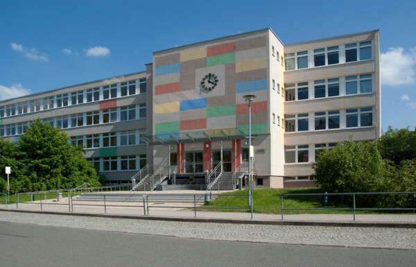 Gymnasium Außenansicht