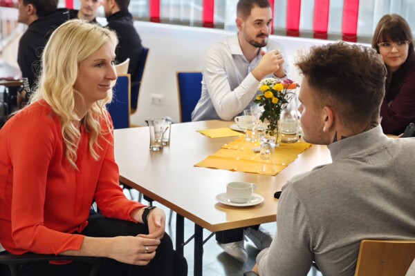 Wirtschaftsförderin Julia Waldmann im Austausch Wirtschaftsförderin Julia Waldmann im Austausch