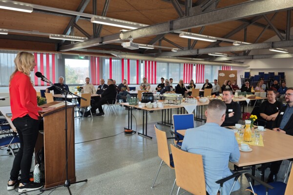 Blick in den Sparkassensaal während der Ansprache Blick in den Sparkassensaal während der Ansprache