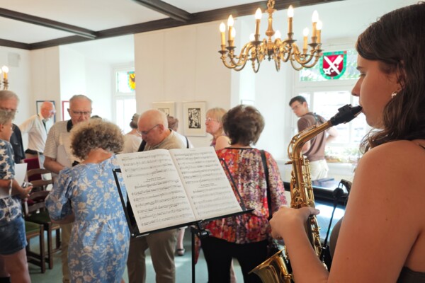 Vernissage "Märchenhaft geschnitten"