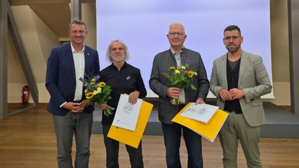 V.l.n.r.: Das geschäftsführende Vorstandsmitglied des GStB Thüringen, Dr. Carsten Rieder, die Bürgermeister Klaus Hermann (Treben) und Rolf Hermann (Löbichau), sowie Schmöllns Bürgermeister und GStB-Kreisvorsitzender Sven Schrade